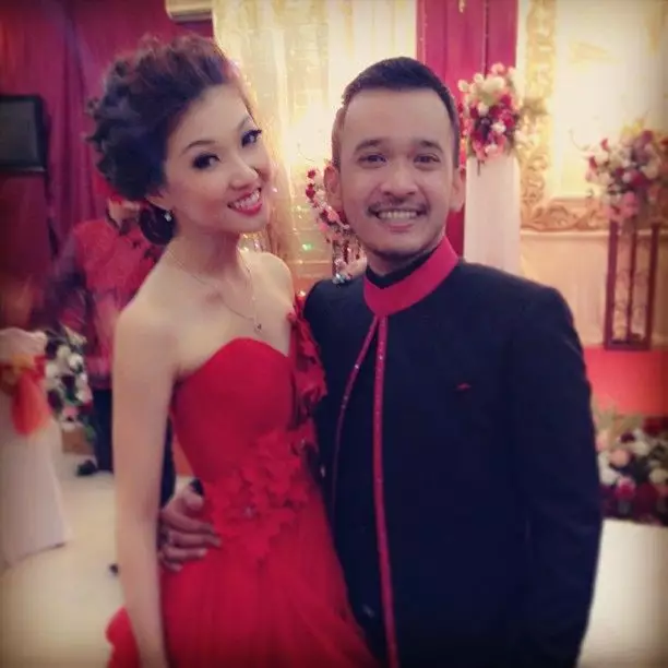 Momen lamaran mantan girlband © berbagai sumber Momen lamaran mantan girlband © berbagai sumber