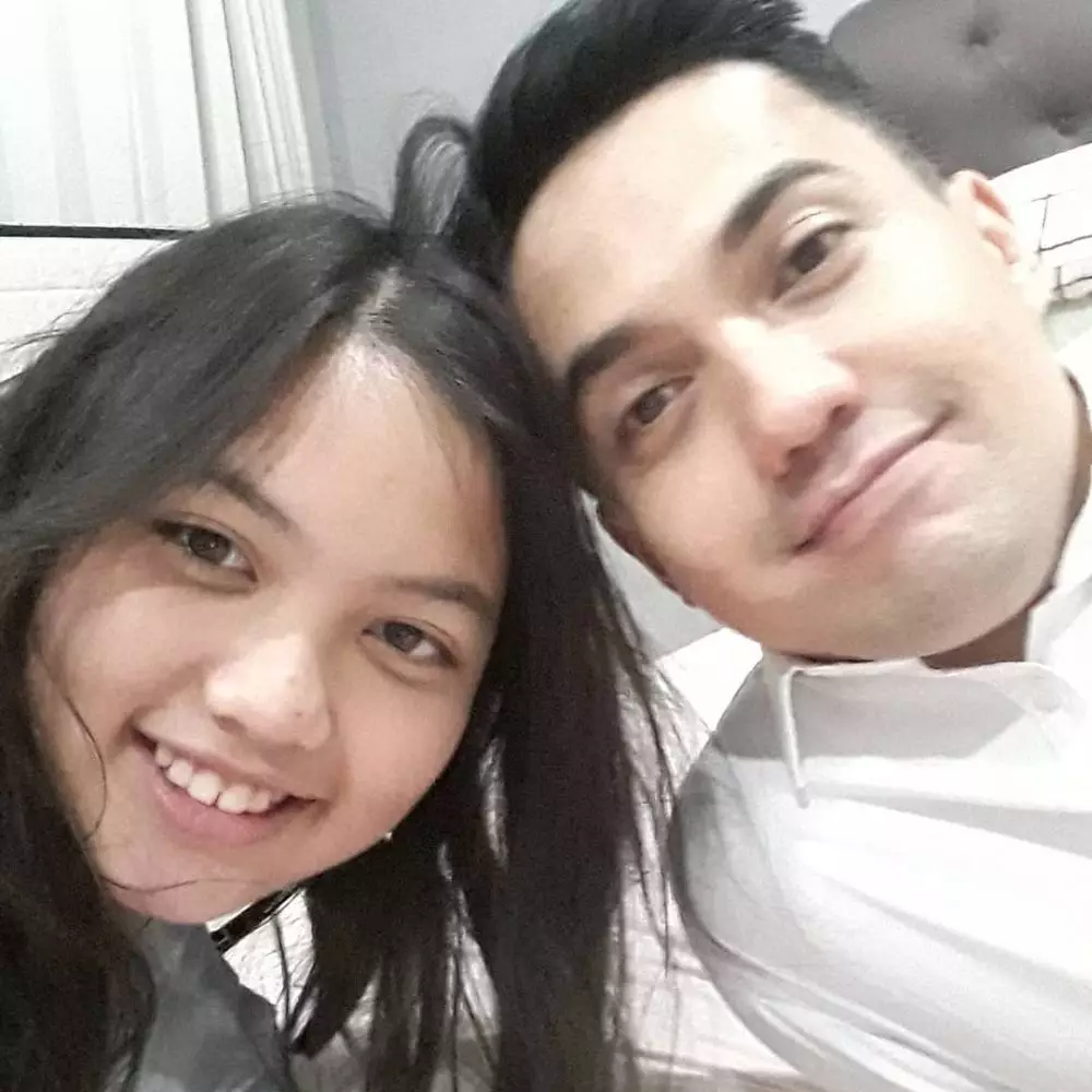 Potret terkini Raihana Zemma putri Sahrul Gunawan yang beranjak remaja © berbagai sumber Potret terkini Raihana Zemma putri Sahrul Gunawan yang beranjak remaja © berbagai sumber