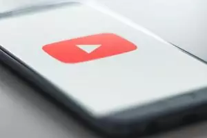 5 Cara download story YouTube untuk pengguna Android, iOS, dan laptop