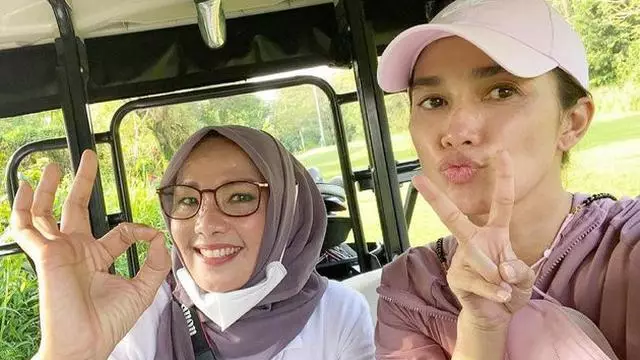 momen kebersamaan penyanyi dan ibu mertua © instagram momen kebersamaan penyanyi dan ibu mertua © instagram
