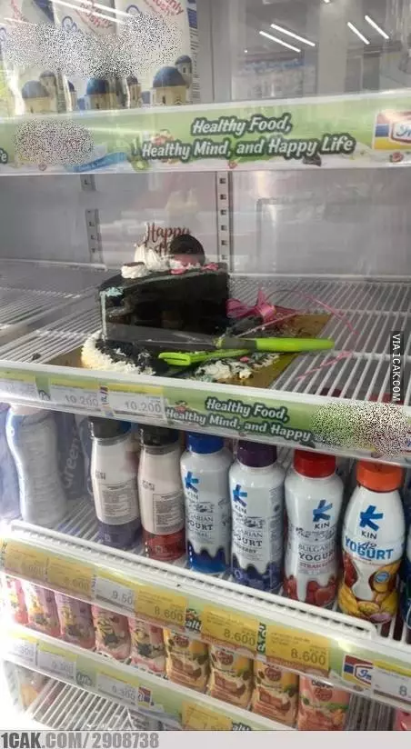 isi kulkas di tempat belanja © 2021 berbagai sumber isi kulkas di tempat belanja © 2021 berbagai sumber