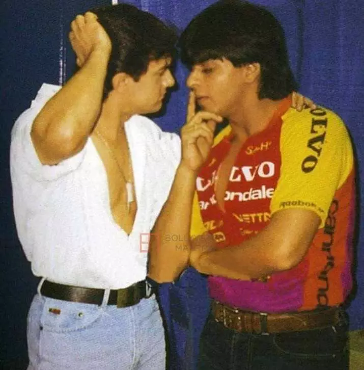 potret jadul persahabatan Aamir Khan & Shah Rukh Khan Berbagai sumber  potret jadul persahabatan Aamir Khan & Shah Rukh Khan Berbagai sumber