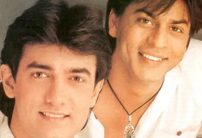 potret jadul persahabatan Aamir Khan & Shah Rukh Khan Berbagai sumber  potret jadul persahabatan Aamir Khan & Shah Rukh Khan Berbagai sumber
