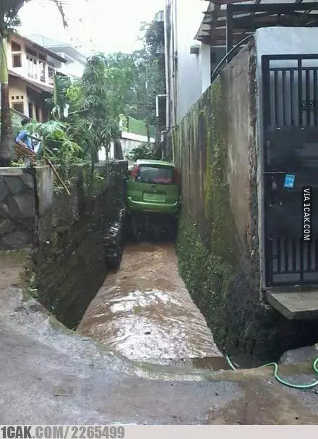 kendaraan malah salah jalur lucu © 2021 instagram.com kendaraan malah salah jalur lucu © 2021 instagram.com