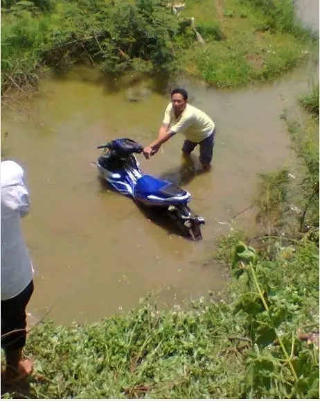 kendaraan malah salah jalur lucu © 2021 instagram.com kendaraan malah salah jalur lucu © 2021 instagram.com