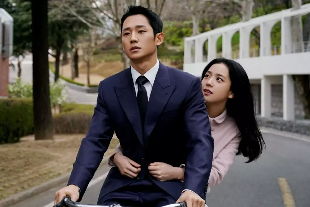 Adegan Jung Hae-in & pasangan di drama Berbagai sumber 