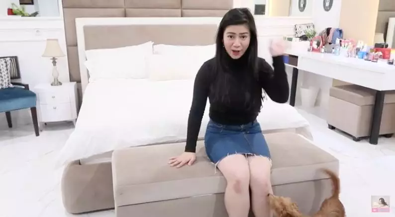 Potret kamar pesinetron © berbagai sumber