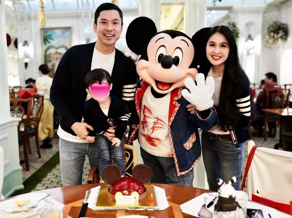 Momen perayaan ultah kedua 7 anak  Momen perayaan ultah kedua 7 anak