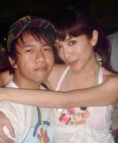 potret lawas musisi saat pacaran © instagram