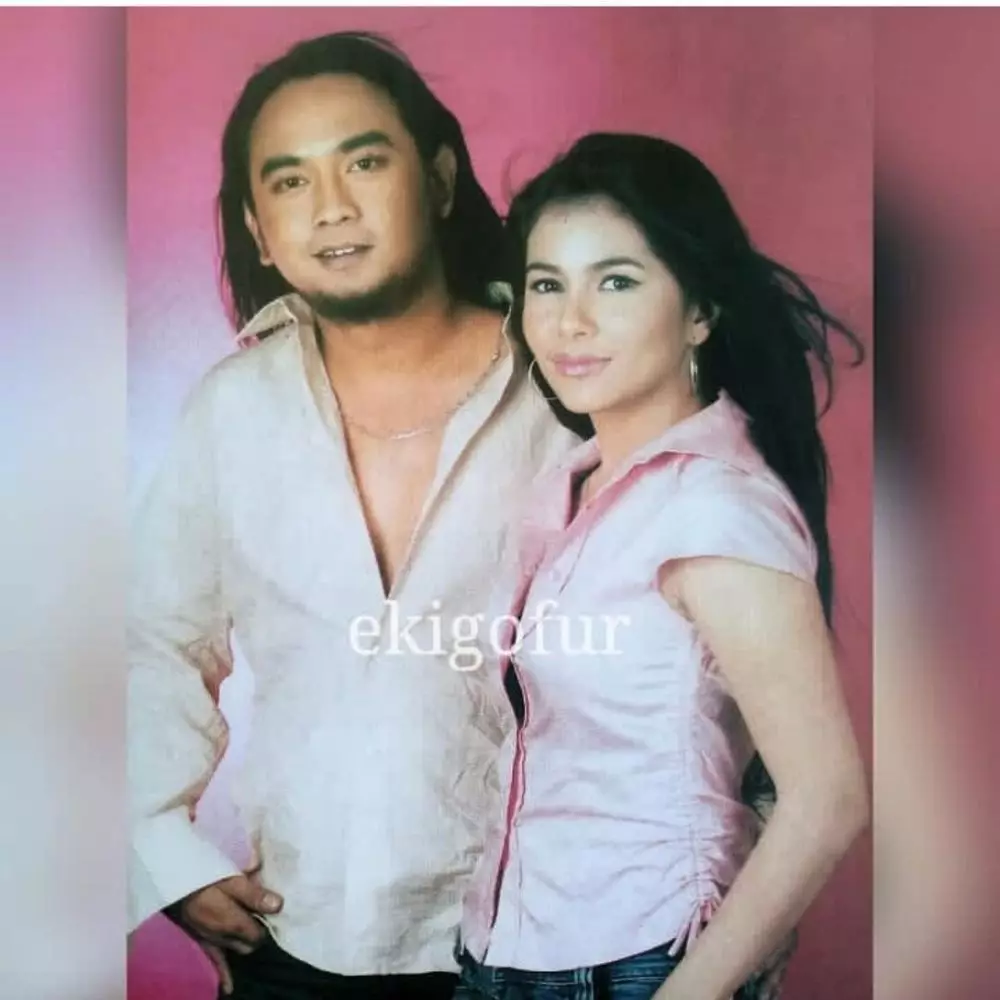 potret lawas musisi saat pacaran © instagram