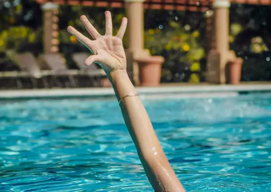 Arti mimpi tenggelam © 2021 brilio.net Arti mimpi tenggelam © 2021 brilio.net