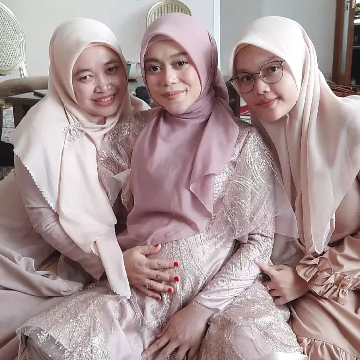 7 bulanan lesty kejora © 2021 berbagai sumber