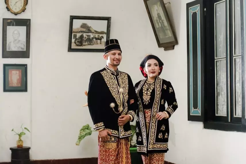 Potret prewedding Roro Fitria © 2021 Instagram Potret prewedding Roro Fitria © 2021 Instagram