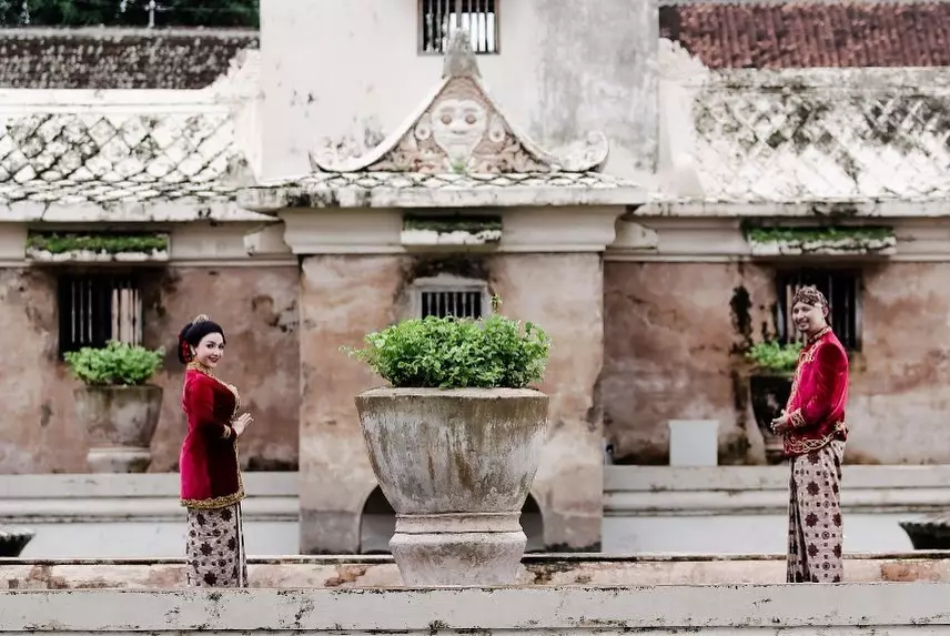 Potret prewedding Roro Fitria © 2021 Instagram Potret prewedding Roro Fitria © 2021 Instagram