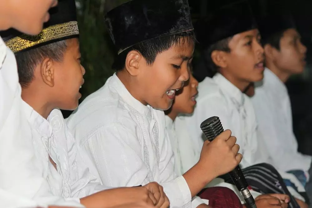 Contoh teks MC © berbagai sumber Contoh teks MC © berbagai sumber