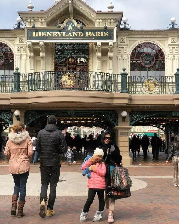 gaya Amy Qanita liburan ke Eropa Instagram/@amy_r_qanita