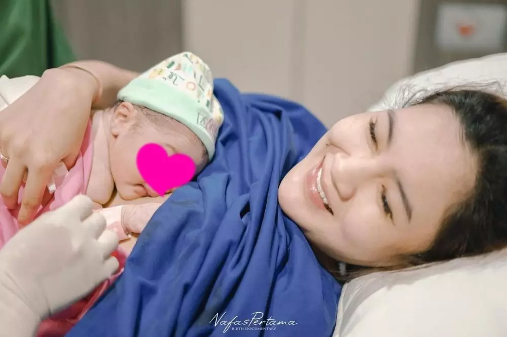 potret seleb usai melahirkan anak pertama © 2021 Instagram potret seleb usai melahirkan anak pertama © 2021 Instagram