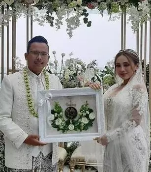 Mahar pernikahan pedangdut Berbagai sumber 