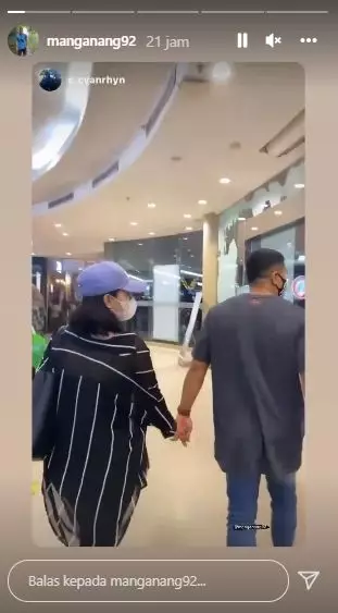 kebersamaan aprilio manganang dan kekasih © berbagai sumber