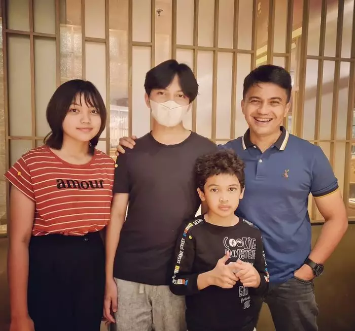 potret kebersamaan Sahrul Gunawan dan putrinya © berbagai sumber potret kebersamaan Sahrul Gunawan dan putrinya © berbagai sumber