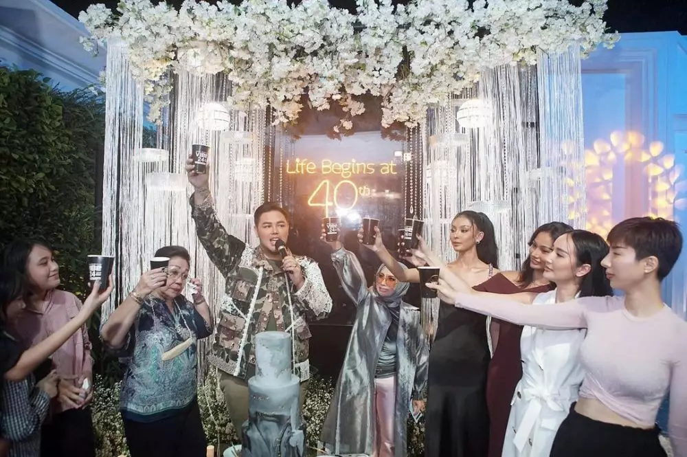 potret ulang tahun ivan gunawan ke-40 © instagram