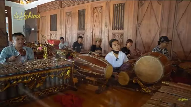 potret detail pendopo soimah © YouTube