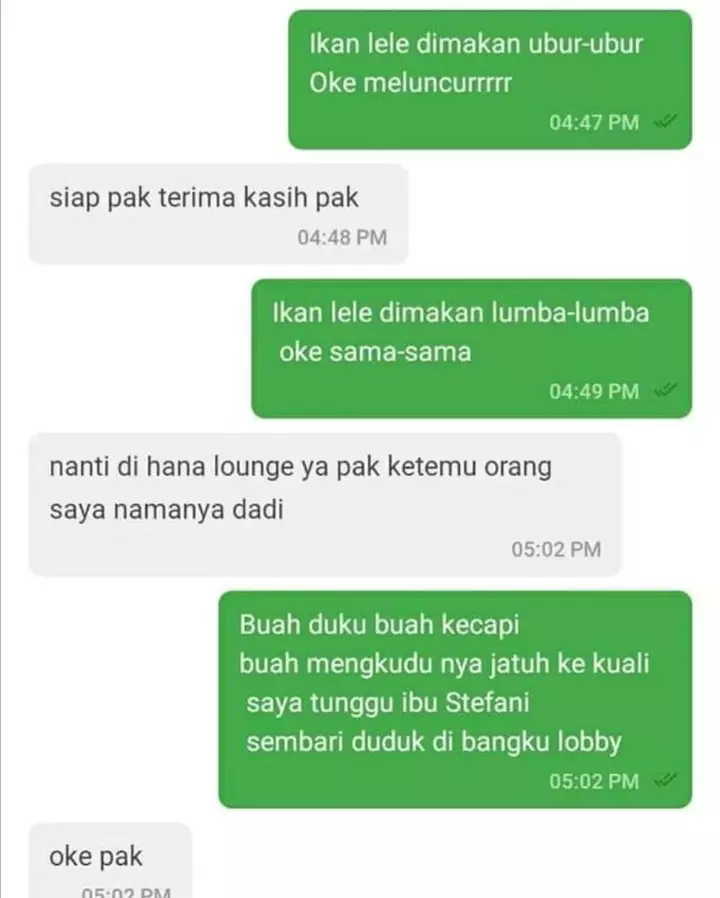 driver ojek online ajak adu pantun © 2022 instagram.com