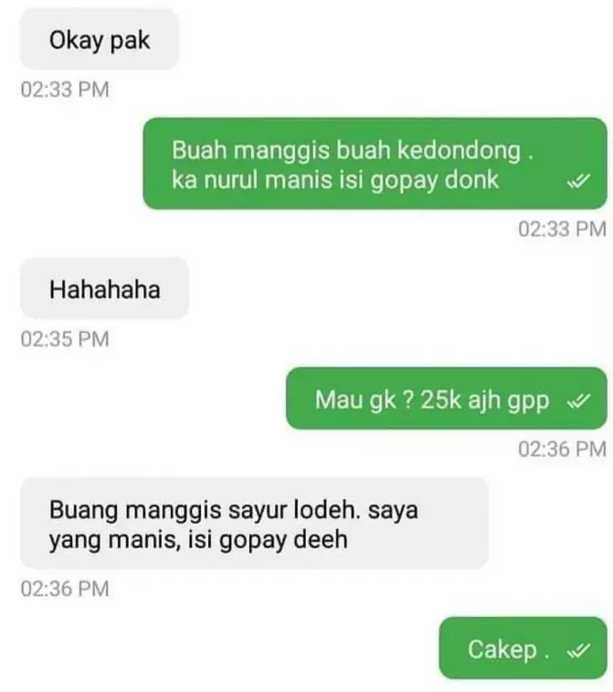 driver ojek online ajak adu pantun © 2022 instagram.com