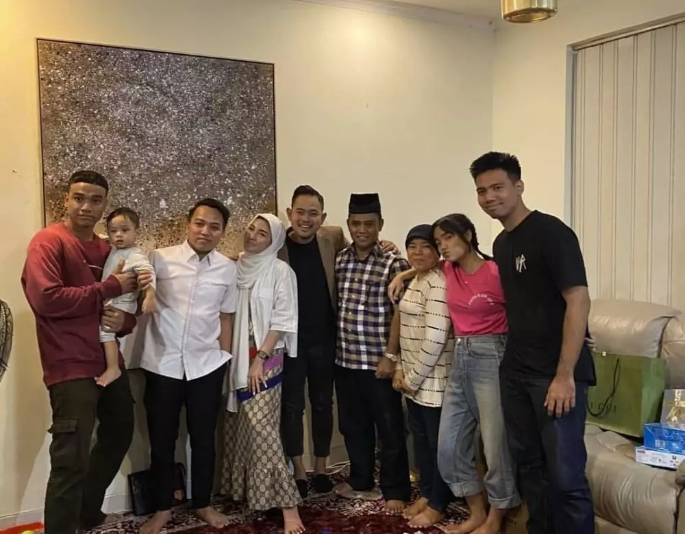 Fuji dan geng sultan © 2022 brilio.net