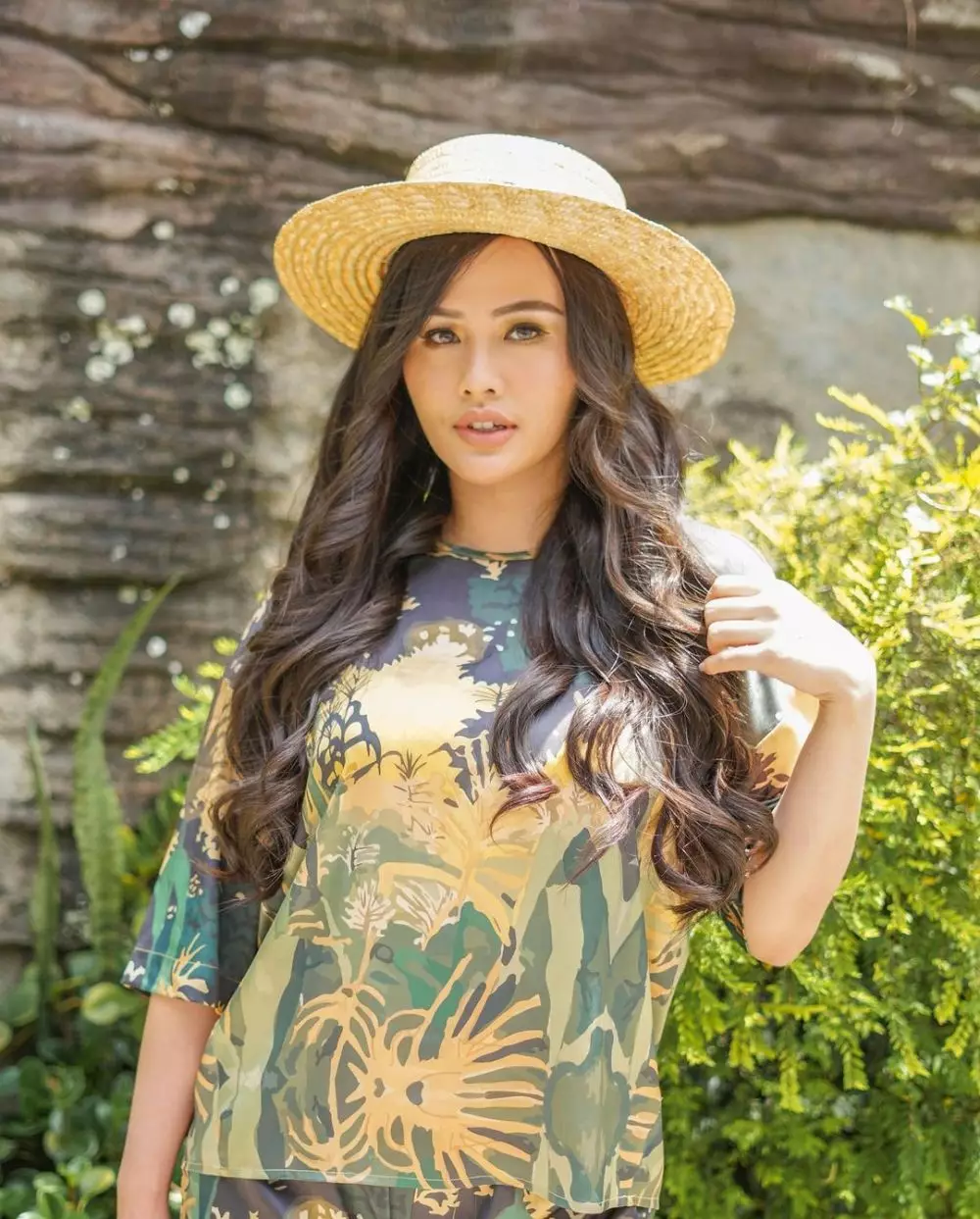 Bu Meri Layangan Putus © 2022 brilio.net Instagram Bu Meri Layangan Putus © 2022 brilio.net Instagram