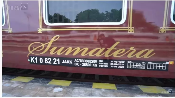  kereta api yang disewa andre taulany © YouTube