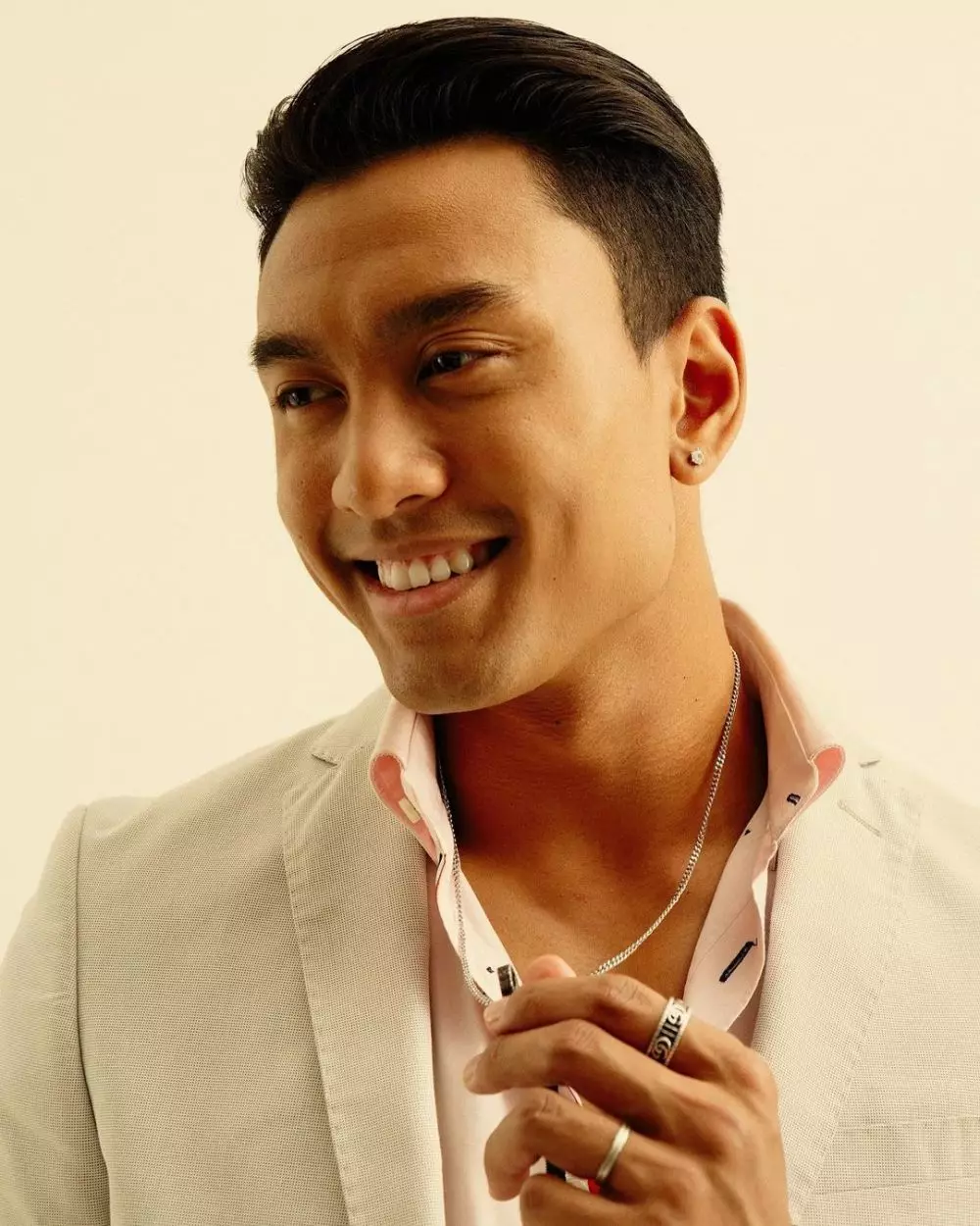 Austin Alexander dijodohkan dengan Fuji © Instagram