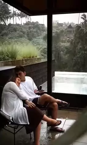 ide outfit hamil ala Siti Badriah © berbagai sumber