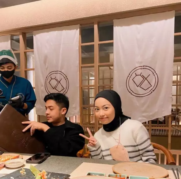 potret kebersamaan Jerome Polin & Tsana 'Rintik Sedu' © berbagai sumber potret kebersamaan Jerome Polin & Tsana 'Rintik Sedu' © berbagai sumber