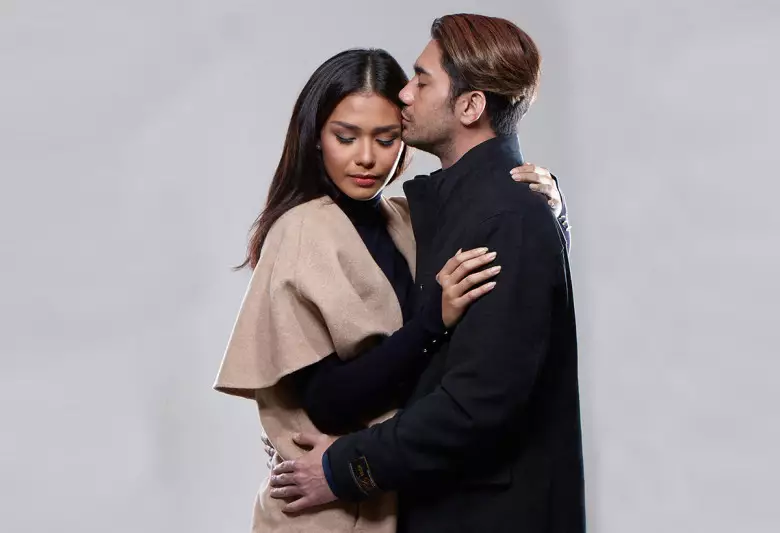 Potret di luar syuting Reza Rahadian dan lawan main di web series & film Berbagai sumber 