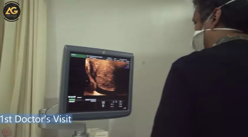 momen Adiezty dan Gilang Dirga cek kandungan © YouTube momen Adiezty dan Gilang Dirga cek kandungan © YouTube