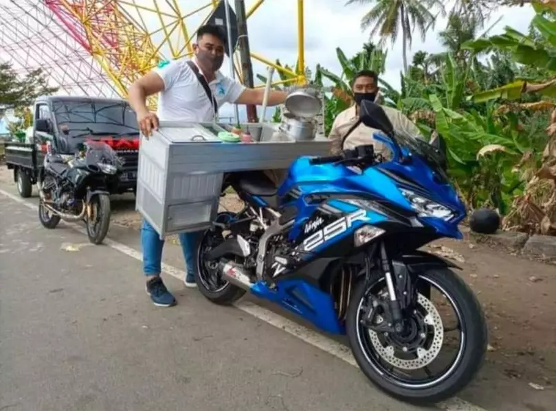 pedagang jualan canggih abis © berbagai sumber pedagang jualan canggih abis © berbagai sumber