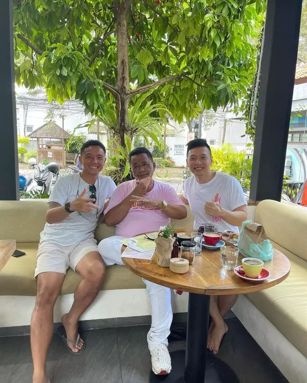 potret terbaru hotman paris jadi sorotan © instagram potret terbaru hotman paris jadi sorotan © instagram