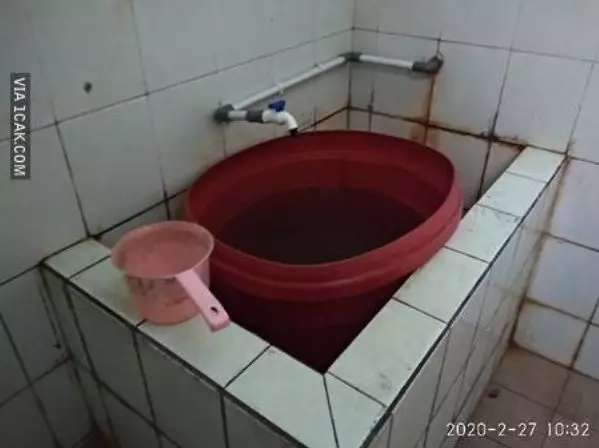 desain bak mandi penampakannya lucu © 1cak.com desain bak mandi penampakannya lucu © 1cak.com