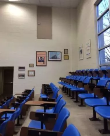 penampakan lucu di ruang kelas © Instagram