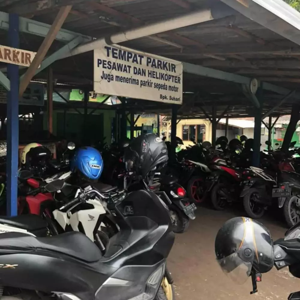 pengguna motor dapat pemberitahuan nyeleneh © Instagram