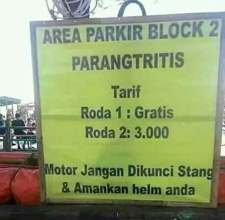 pengguna motor dapat pemberitahuan nyeleneh © Instagram