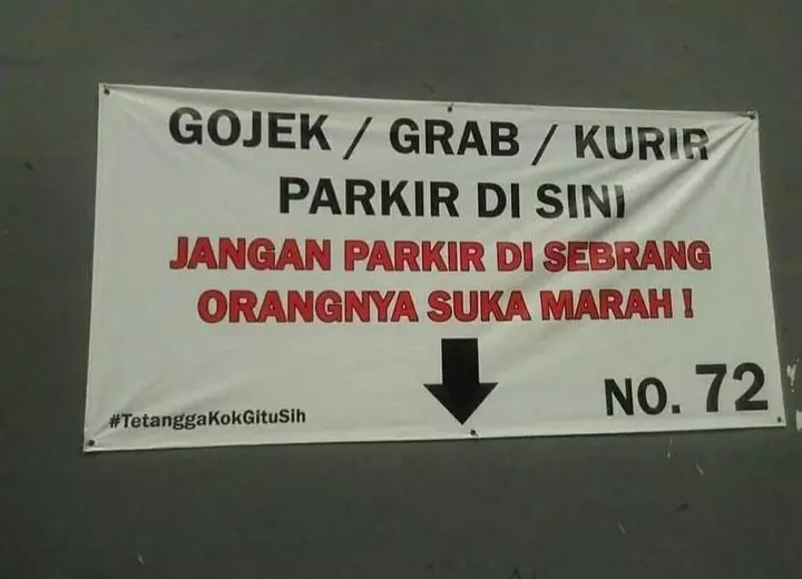 pengguna motor dapat pemberitahuan nyeleneh © Instagram