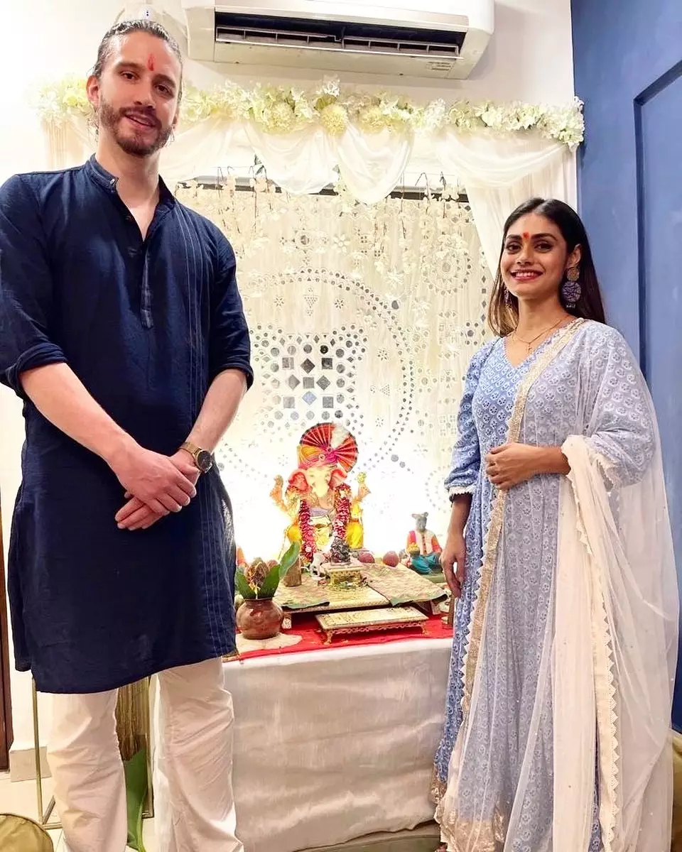 Sreejita De dan kekasih © Instagram