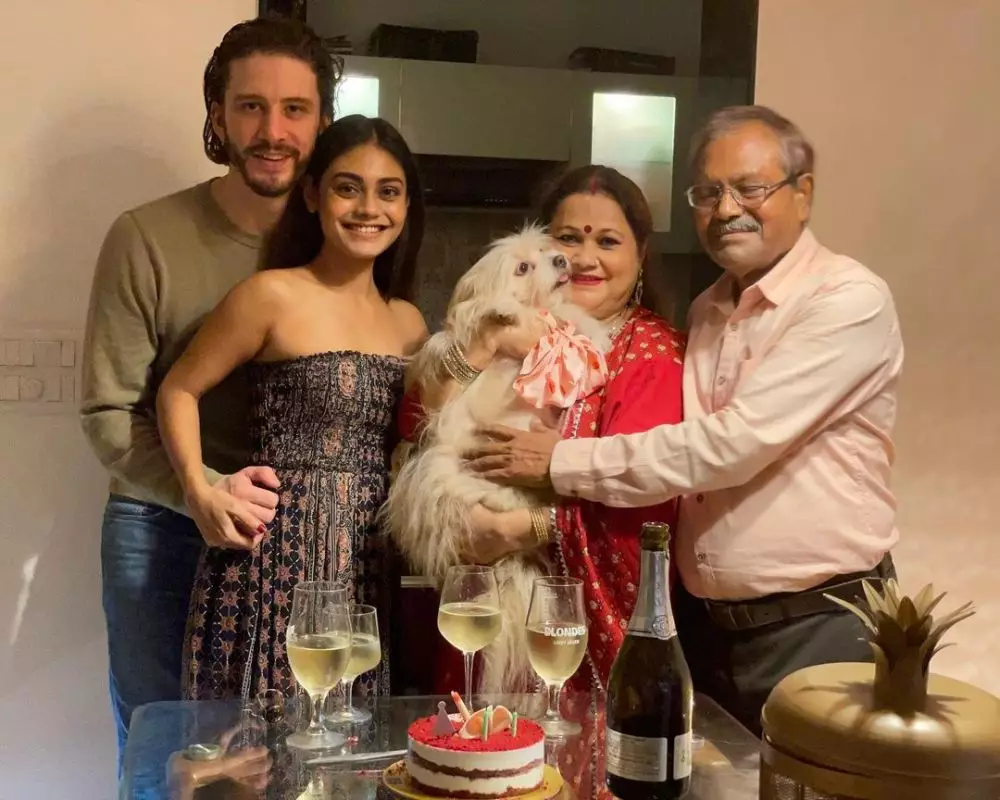 Sreejita De dan kekasih © Instagram