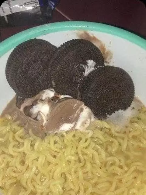 cara menikmati es krim yang nggak biasa © 1cak.com cara menikmati es krim yang nggak biasa © 1cak.com