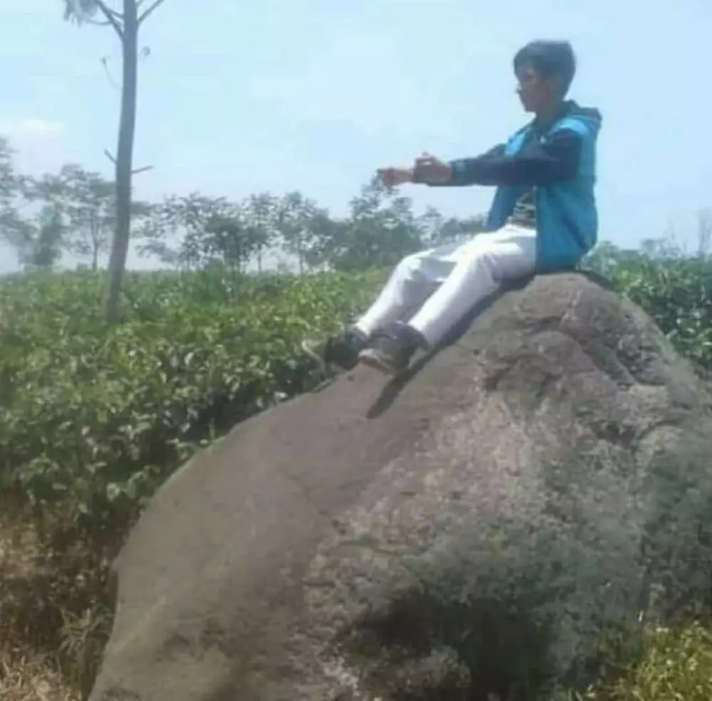 momen orang asal aja bergaya jadi lucu © Instagram