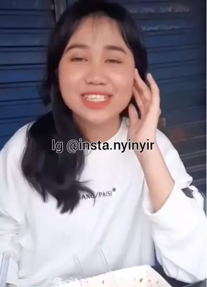 Mayang ngaku dijulitino orang di warung Instagram Mayang ngaku dijulitino orang di warung Instagram
