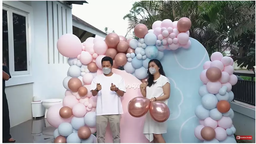 Momen gender reveal anak kedua seleb cantik © berbagai sumber Momen gender reveal anak kedua seleb cantik © berbagai sumber