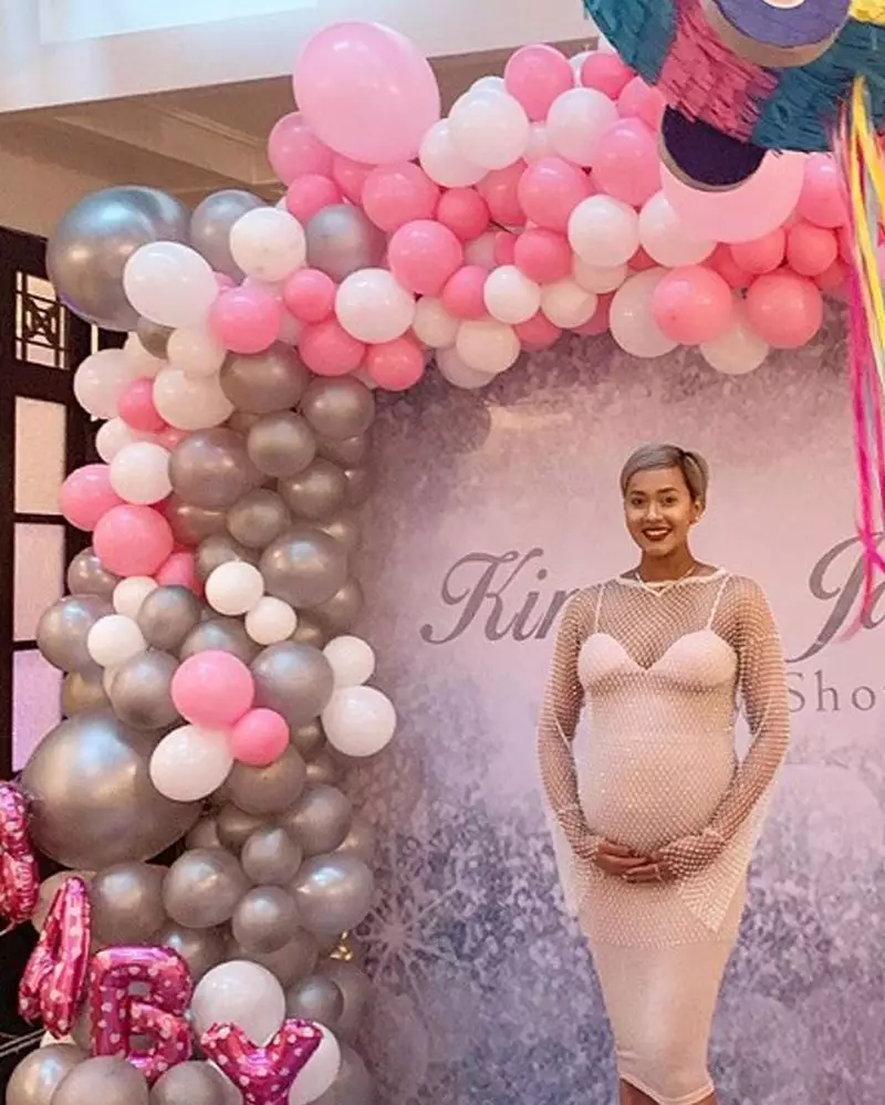 Momen gender reveal anak kedua seleb cantik © berbagai sumber Momen gender reveal anak kedua seleb cantik © berbagai sumber